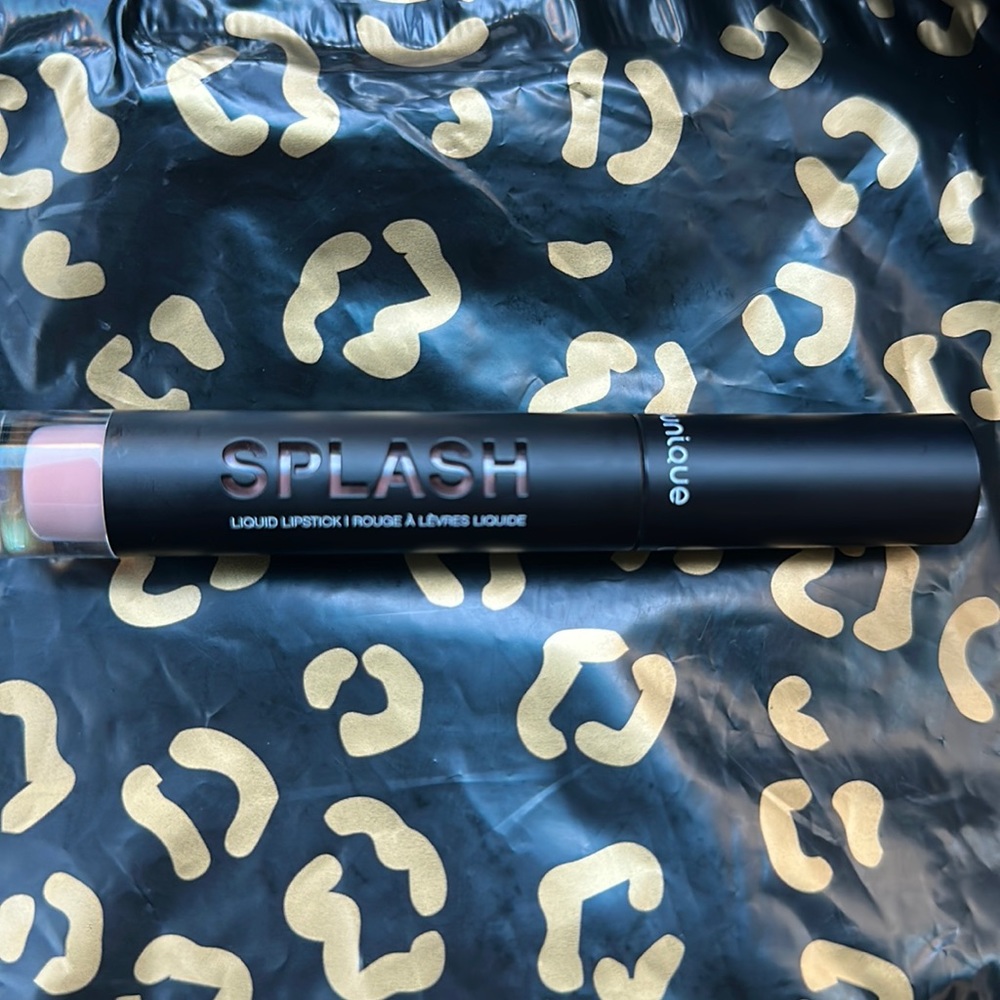 Younique lipstick